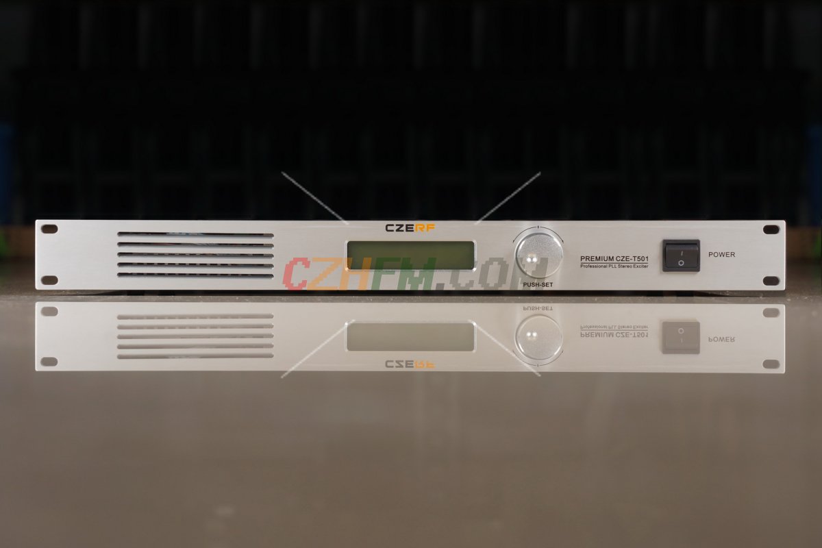 (imagen para) Transmisor FM profesional 1U de 50 vatios [CZE-T501] con kits de antena - Pinche Imagen para Cerrar